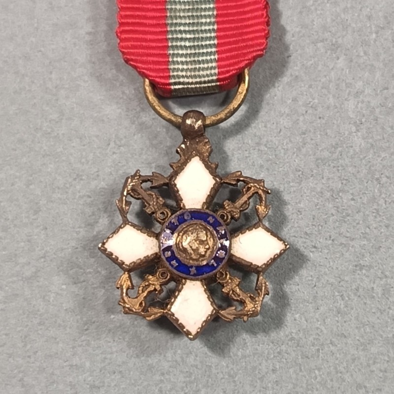 BRESIL REDUCTION DE LA MEDAILLE OU CROIX DE CHEVALIER DE L'ORDRE DU MERITE NAVAL MERIT ORDER CROSS MEDAL